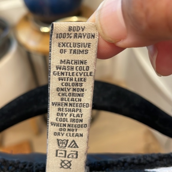 American Rag Fit & Flare Floral V neck Dress‎ size XS - Picture 9 of 9